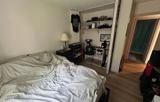 2 beds, 1 bath, $1,295, Unit 109