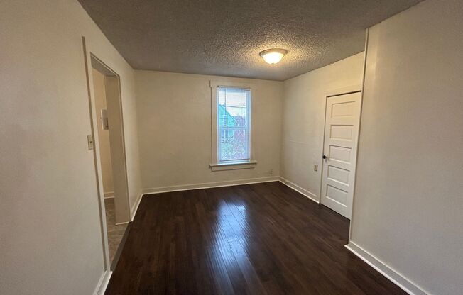 2 beds, 1 bath, 560 sqft, $1,550