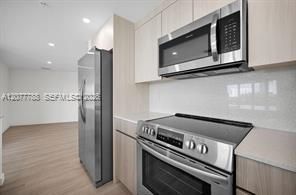1 bed, 1 bath, 682 sqft, $2,398, Unit 401