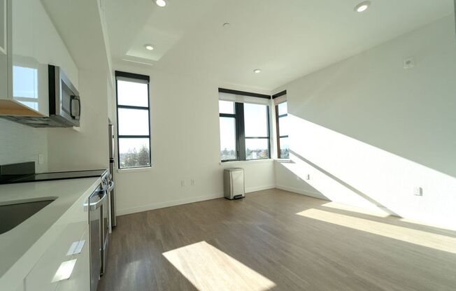 Studio, 1 bath, 437 sqft, $2,701, Unit Studio Plus Fall 2026-2027 [Premium]