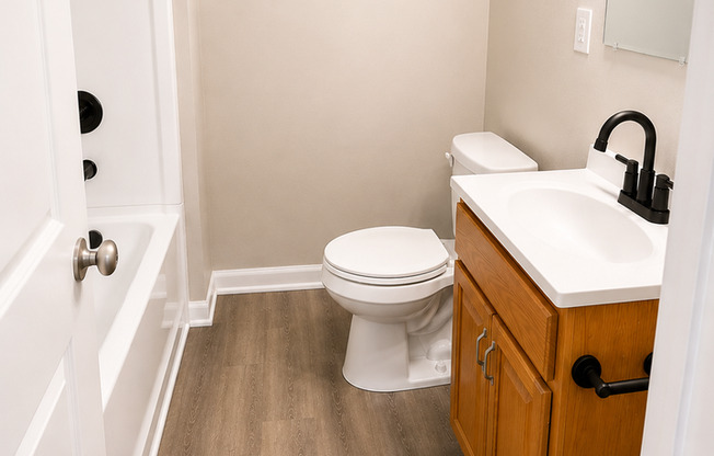1 bed, 1 bath, 550 sqft, $1,075, Unit 9B