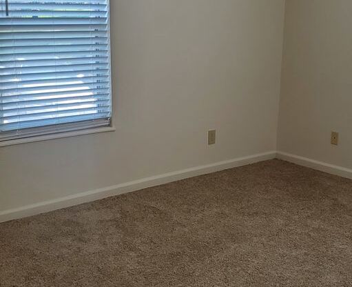 2 beds, 1.5 baths, 1,100 sqft, $1,165, Unit 190207