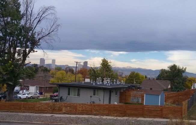 Mountain & City Views 2 Bed, 1 Bath Duplex on a Hill