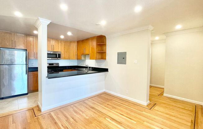 1 bed, 1 bath, $3,595