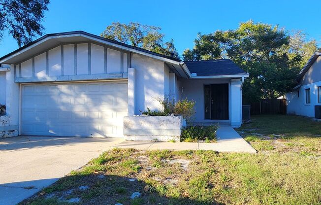 Newly renovated Charming duplex  3bed/ 2 bath!