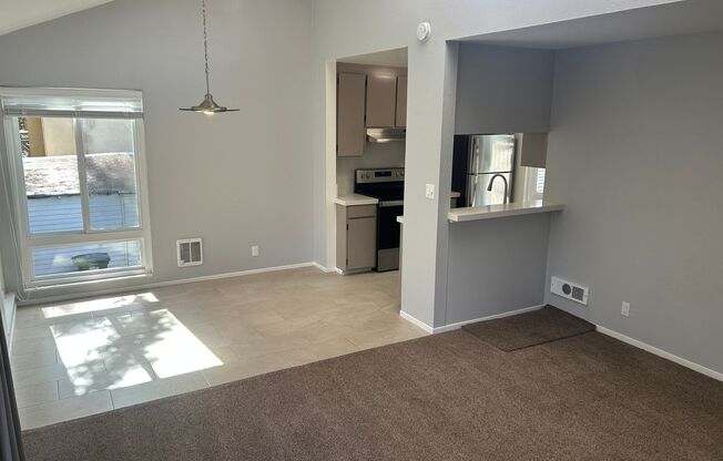 515 - 328 Highland Ave