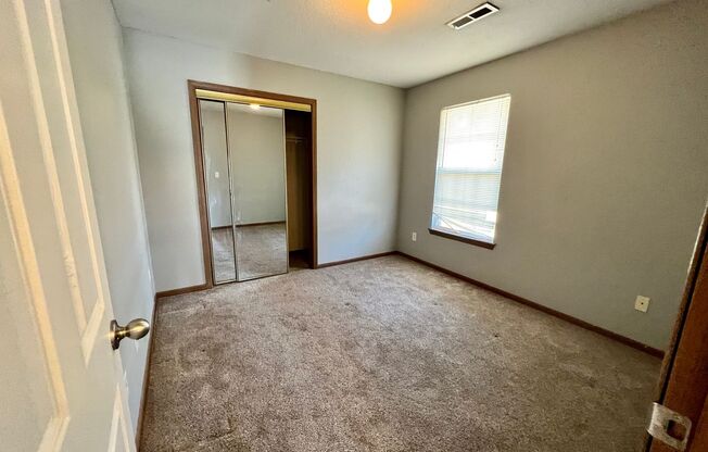 Ranch townhome w/ outdoor Maintenance provided