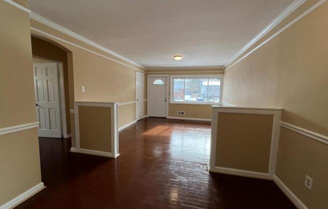 8642 11 AVE