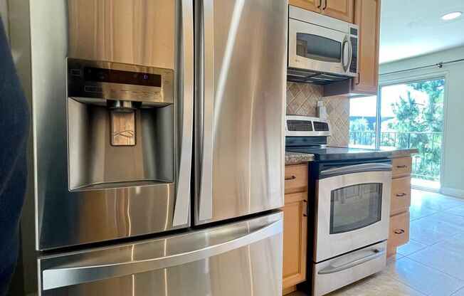 2bd 2ba in a Great Community of Playa Vista