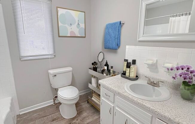 1 bed, 1 bath, 650 sqft, $1,053, Unit Willoway-2