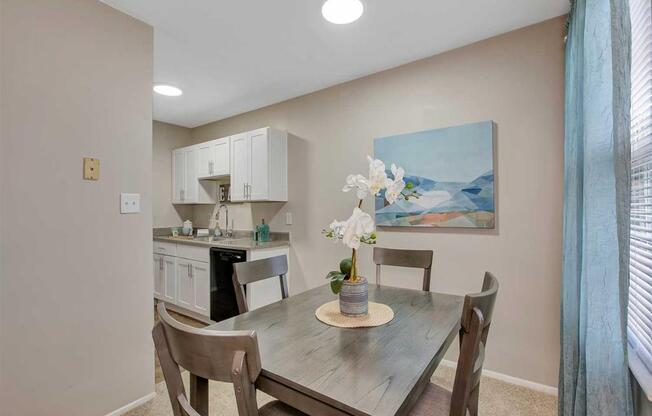 Dining And Kitchen at Ridgewood Club Apartments, Virginia Beach, VA