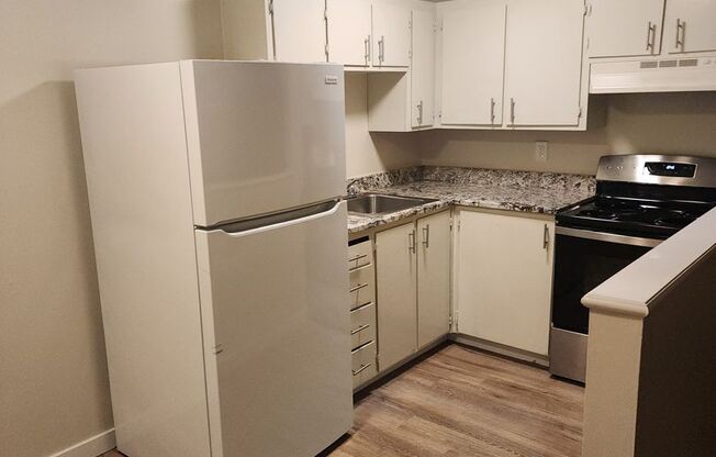 Cherry St 2620 E