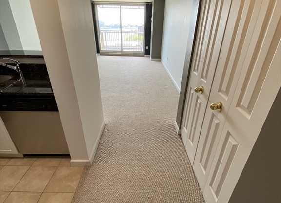 1 bed, 1 bath, 807 sqft, $3,599, Unit 1523