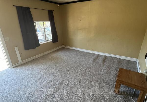 564 JAMES LEE BLVD