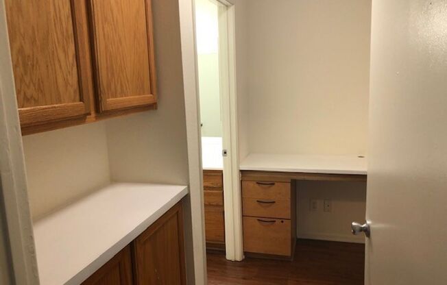 1 bed, 1 bath, 780 sqft, $2,375, Unit 12