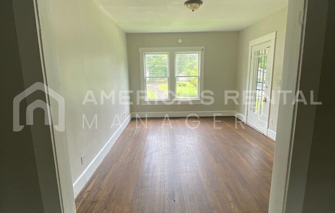 2 beds, 1 bath, $900