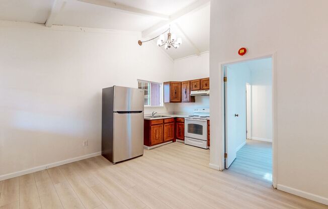 1 bed, 1 bath, $2,100, Unit 10141 #A