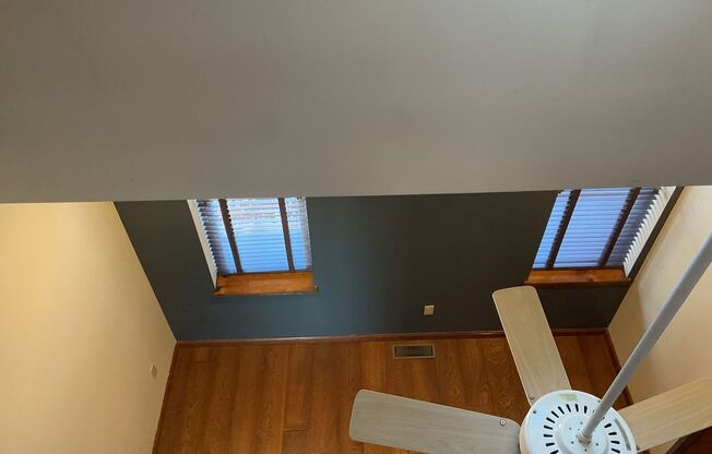 2 beds, 1 bath, $2,195