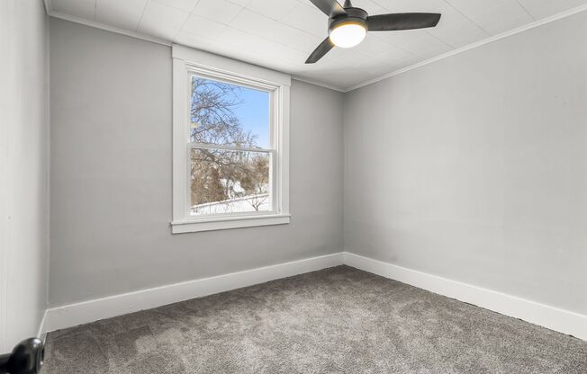 12 W Meyers Street