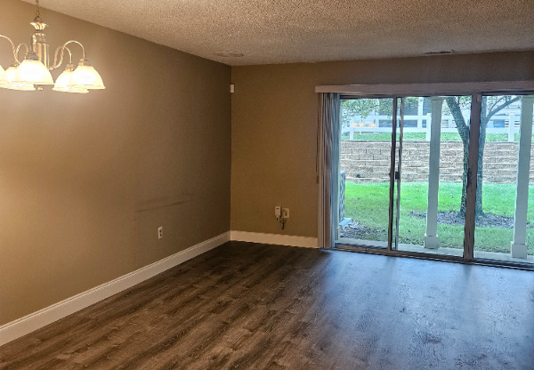 107 HYACINTH LN