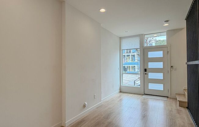 Newer Construction 2bd/2bth Madison Valley Townhome, $3,300/mo.