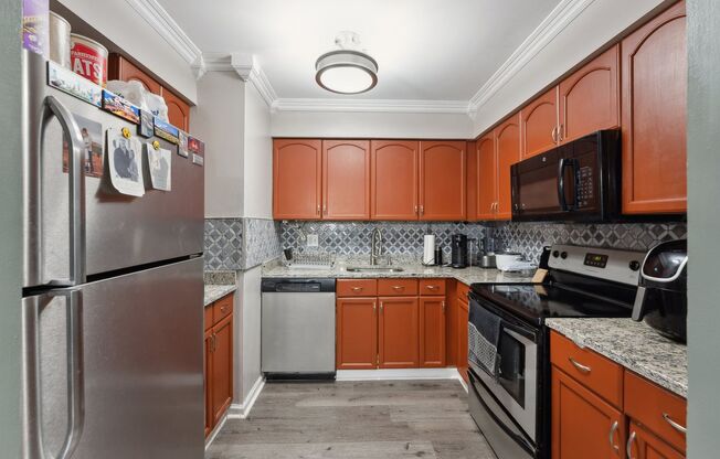 2 beds, 1.5 baths, $2,300, Unit UNIT 0