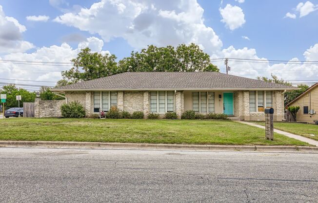 5313 BASSWOOD LN