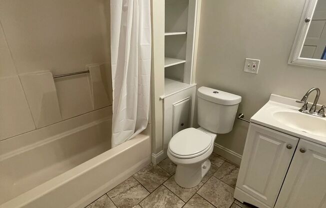 2 beds, 1 bath, 897 sqft, $1,960, Unit 49S-26