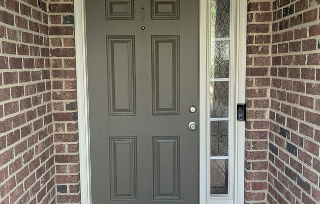 Beautiful home located in Chapel Cove subdivision 5BR/3BA