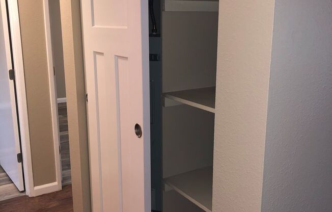 2 beds, 1 bath, 945 sqft, $1,500, Unit 101