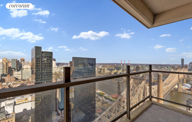 425 E 58 ST