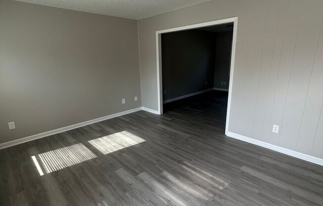 2 beds, 1.5 baths, 1,100 sqft, $1,099, Unit 722-B