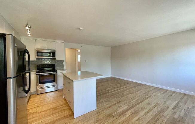 Ballard 12-Unit