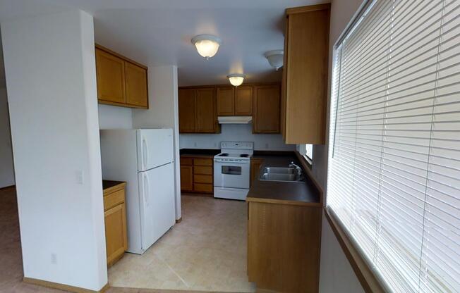 2 beds, 1 bath, 1,043 sqft, $1,575