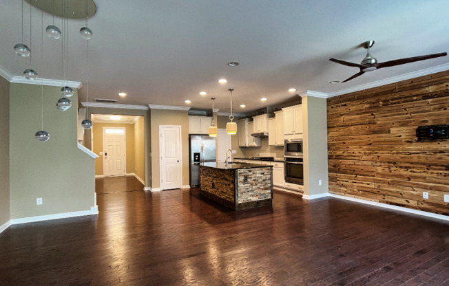 1414 SOUTHPOINT TRL
