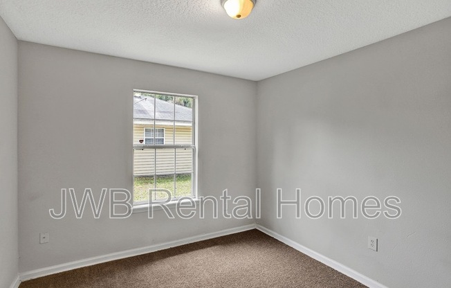 1518 27 ST W
