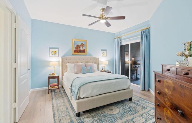 2 beds, 2 baths, $2,400