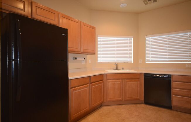 3 beds, 2.5 baths, $2,010