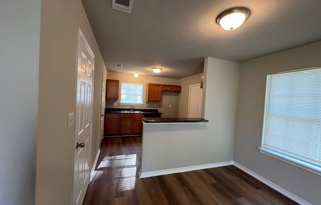 Cute 2 Bed / 1 bath home in Beaumont! Move in ready!