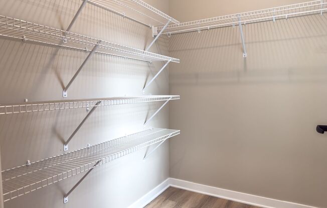 1 bed, 1.5 baths, 1,178 sqft, $2,150, Unit 4921-4