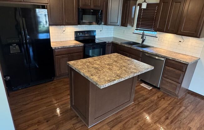 Beautiful 3 Bed 2 Bath + Bonus Room!