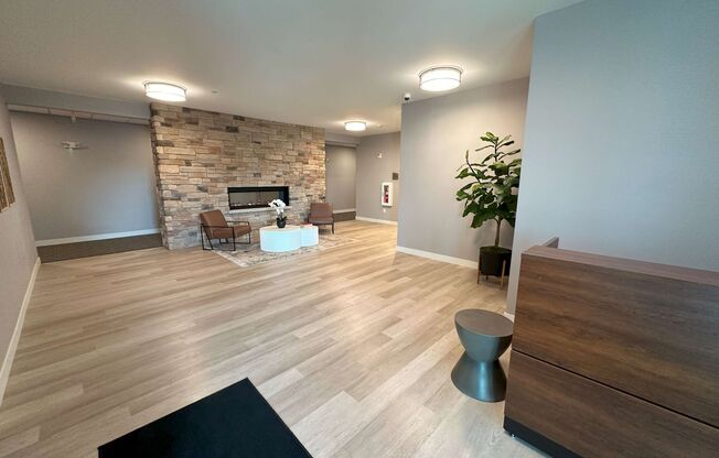 1 bed, 1 bath, 822 sqft, $1,399, Unit 143-219