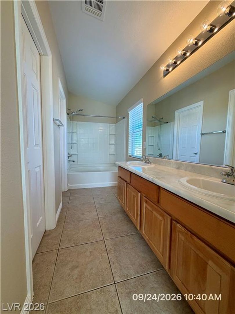 2 beds, 2 baths, $1,550, Unit # 101
