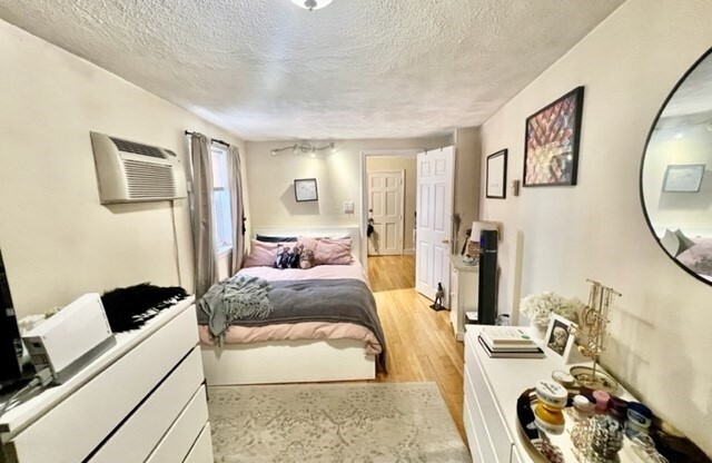 20 Bartlett Pl.