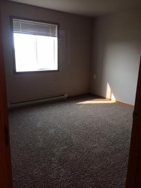 2 beds, 1 bath, 945 sqft, $895, Unit 211