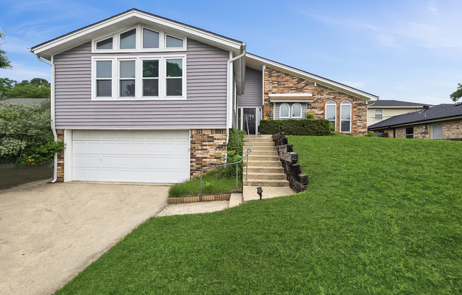 408 CAVENDER CT