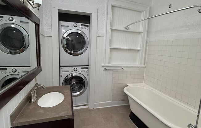 2 beds, 2 baths, 1,138 sqft, $2,695, Unit 934-06