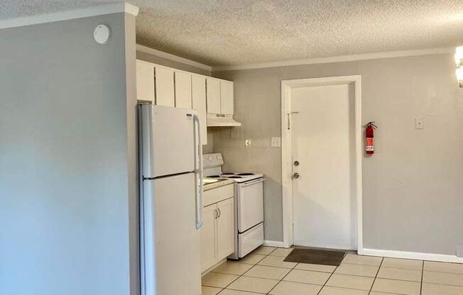 2 beds, 1 bath, $1,125