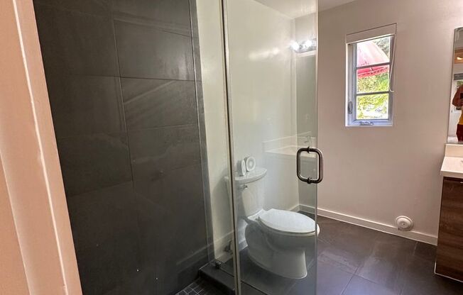 BRAND NEW 1BD APT IN THE HEART OF ART DECO