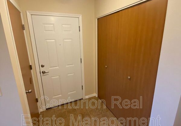 2 beds, 2 baths, 994 sqft, $1,495